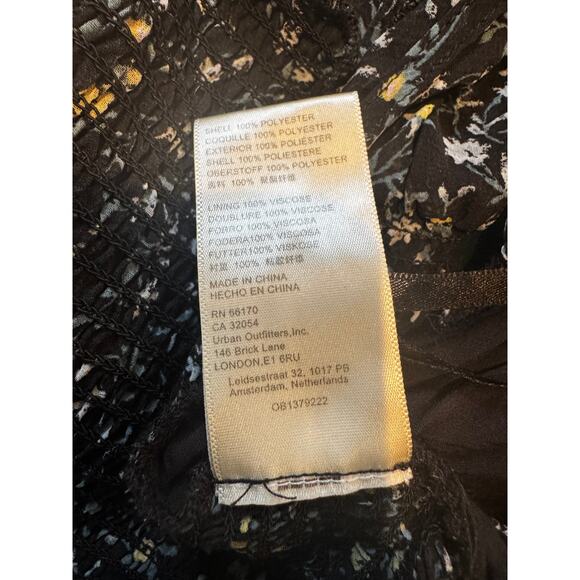 FREE PEOPLE Ma Cherie Black Floral Blouse in Size Small - Picture 7 of 7